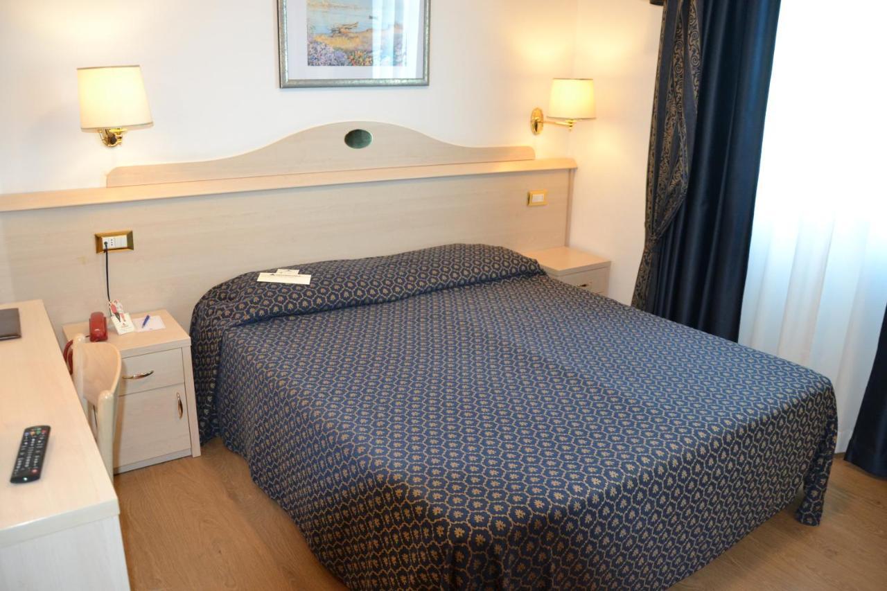 Hotel Caravelle&MiniCaravelle Lido di Jesolo Eksteriør bilde